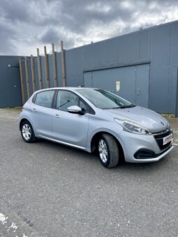 Peugeot 208 Active 2015 Manual